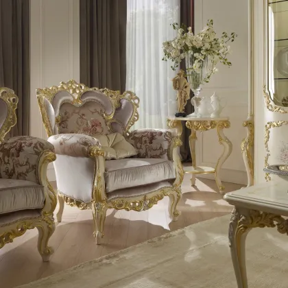 Zdjęcie Wyjątkowy duży fotel z poduszką w stylu barokowym do salonu