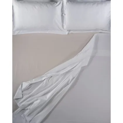 Zdjęcie Jasnobeżowe prześcieradło z satyny bawełnianej