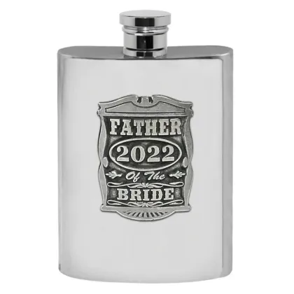 Zdjęcie Niezwykła piersiówka dla ojca panny młodej - idealny prezent na wesele