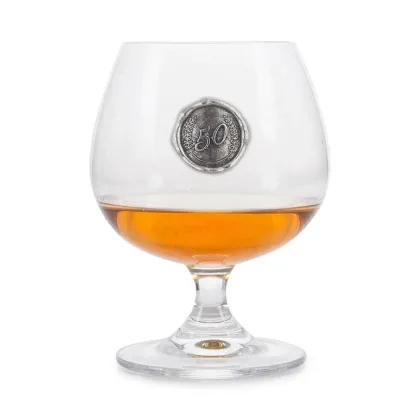 Zdjęcie Kieliszek do brandy z emblematem z liczbą 50 urodzin – prezent na urodziny dla niego lub dla niej