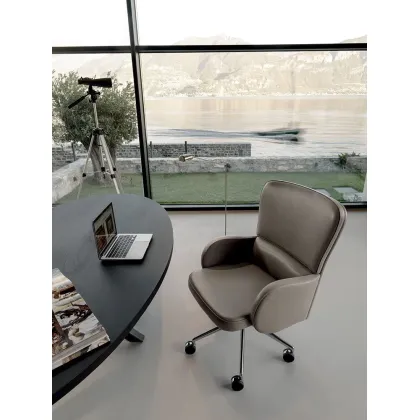 Zdjęcie Designerski wyjątkowy fotel do szczególnych wnętrz – Mascheroni