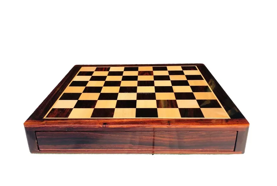 obrazek 3 Ekskluzywna magnetyczna szachownica z ręcznie wykonanymi figurami - The Chess Empire