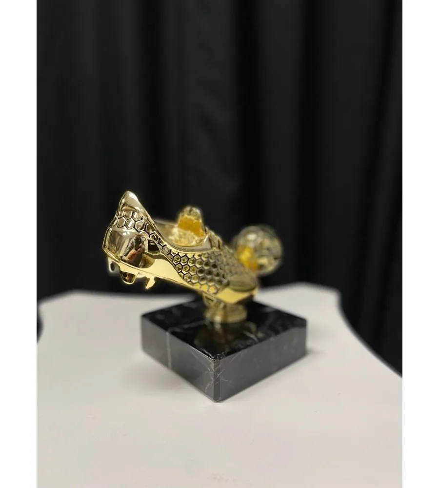 obrazek 3 Złoty but dla piłkarza - idealny upominek dla fanów