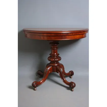 Zdjęcie Najwyższej jakości wiktoriański, demi lune, mahoniowy stół do gry z formowanym obramowaniem do góry - antyk