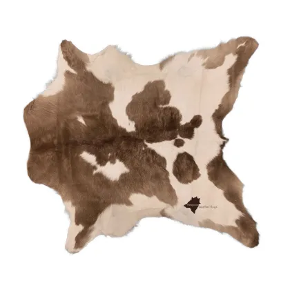 Zdjęcie Elegancki dywan wykonany ze skóry cielęcej