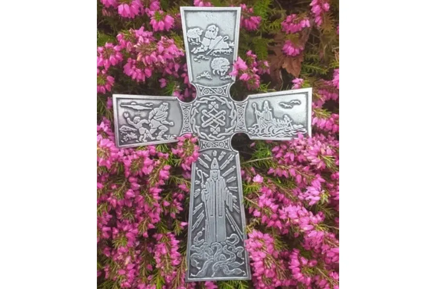 obrazek 1 Piękny irlandzki krzyż św. Patryka z pewteru