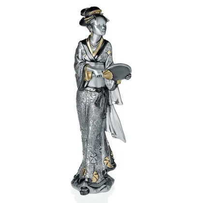 Zdjęcie Piękna i oryginalna figurka japońskiej kobiety