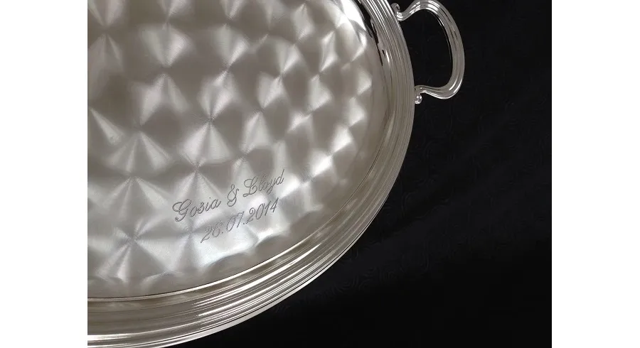 picture 3 Round plates with heart-shaped leaves fretwork