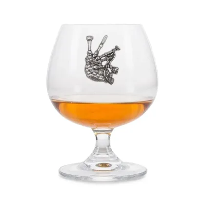 Zdjęcie Wyjątkowy prezent - kieliszek do brandy z cynowym emblematem ze szkocka dudą