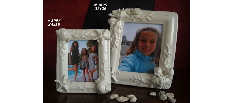 picture 1 Sophisticated photo frame