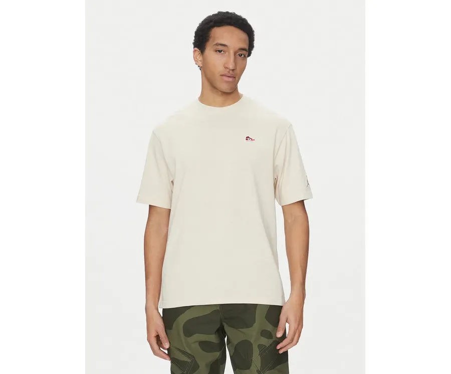 obrazek 1 Nike T-Shirt FN5982 Beżowy Regular Fit