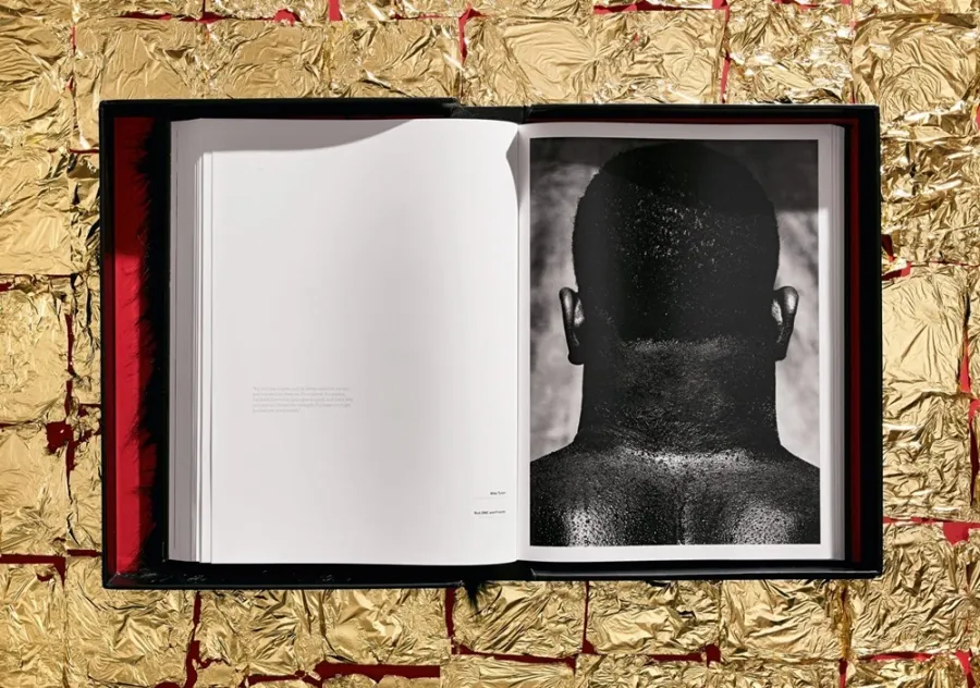obrazek 16 Książka Albert Watson. Kaos, Art Edition No. 151–200 ‘Kate Moss, Marrakech, 1993’ - Taschen