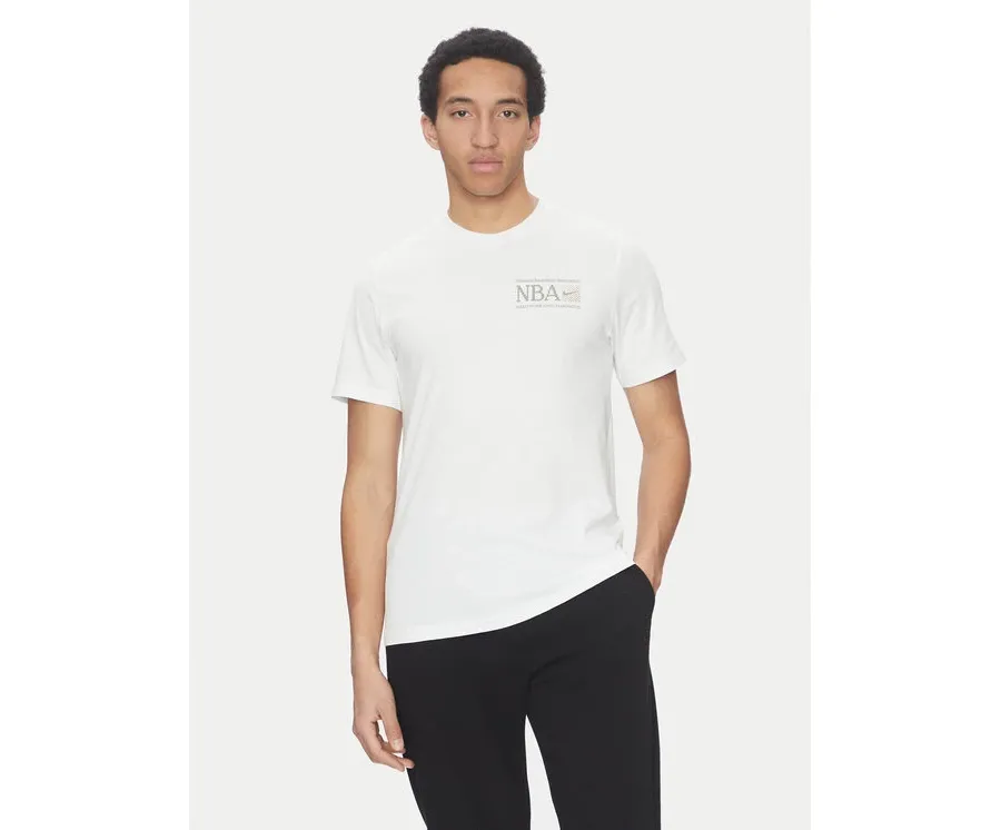 obrazek 1 Nike T-Shirt FQ6138 Biały Regular Fit