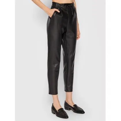 Zdjęcie Vero Moda Spodnie z imitacji skóry Eva 10205737 Czarny Relaxed Fit
