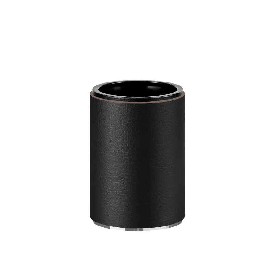obrazek 1 Stylowy czarny skórzany uchwyt na kubek z chromowanym wykończeniem