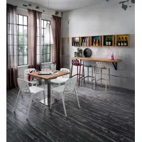 Picture A small square dinner table from Italy – La Primavera