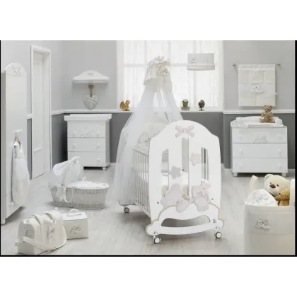 Zdjęcie Niemowlęce łóżeczko z wyposażeniem - Italbaby