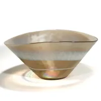 Picture Elegant bowl made of Murano glass and mother of pearl