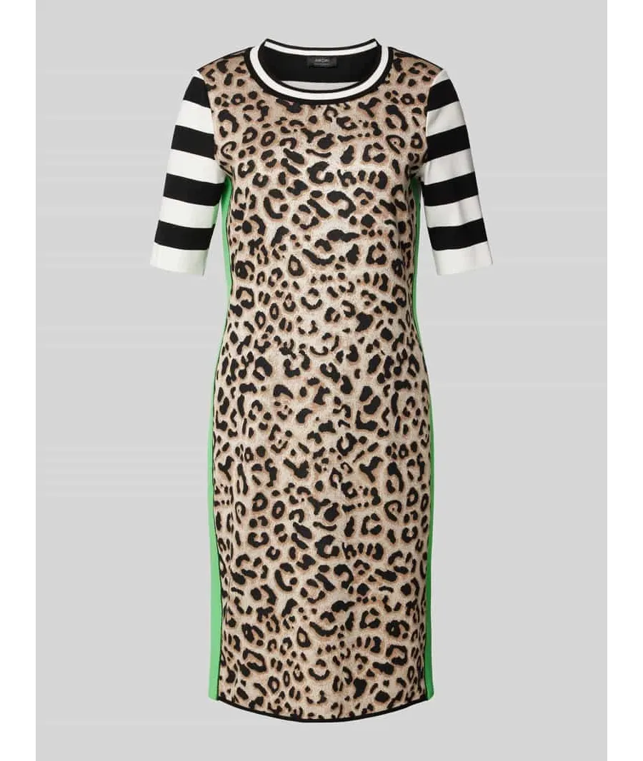 obrazek 1 Sukienka do kolan z prążkowanym, okrągłym dekoltem