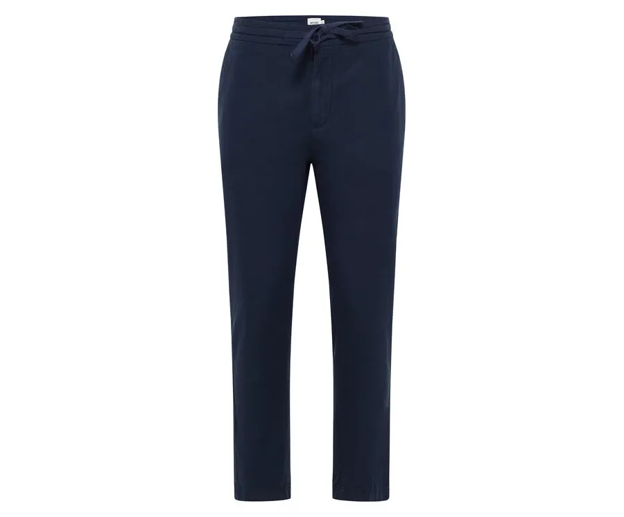 obrazek 1 Mustang Chinosy Milano 1016436 Granatowy Tapered Fit