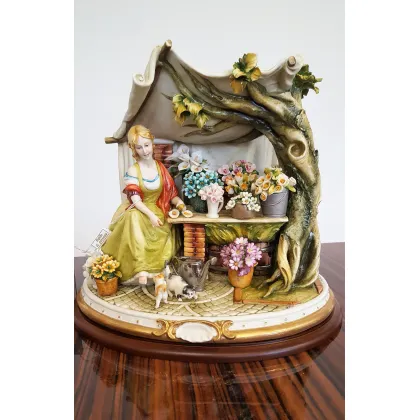Zdjęcie Kwiaciarka z porcelany