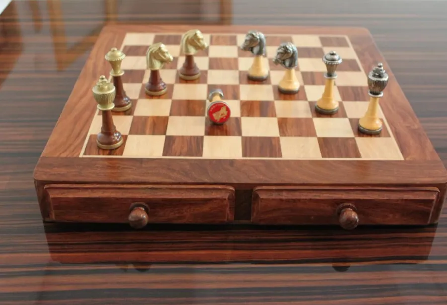 obrazek 2 Plansza szachownicy z szufladkami na figury G445