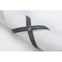 Zdjęcie Piękne skórzane obrączki na serwetki w kolorze szarym - do jadalni