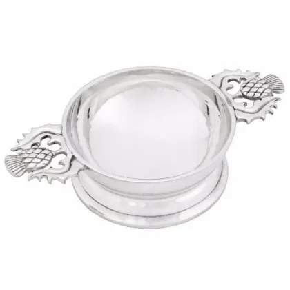 Zdjęcie Czarka Quaich z pewteru z rączkami w kształcie ostu – wyjątkowy prezent dla niego lub dla niej