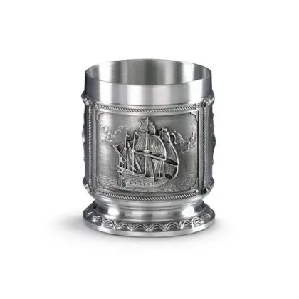 Zdjęcie Cynowy kubek do whisky z motywem żeglarskim