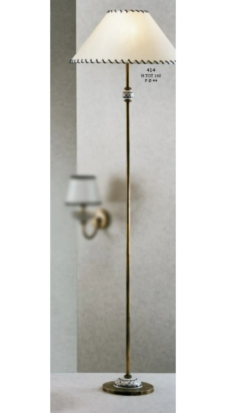 obrazek 1 Lampa podłogowa z elementem ceramicznym i stożkowym kloszem - Il Paralume Marina