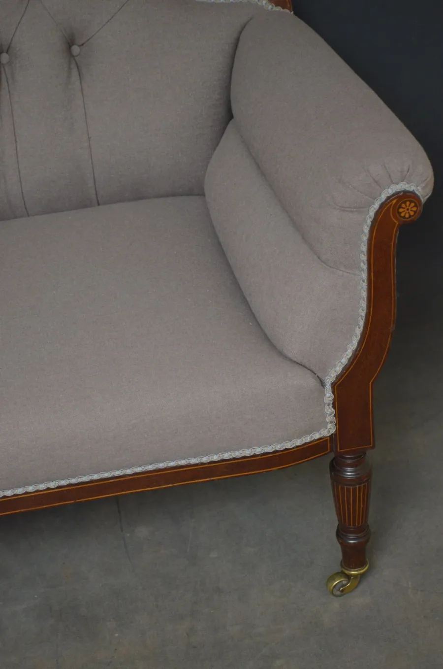 obrazek 9 Mahoniowa, późnowiktoriańska sofa - antyk z 1890 roku po renowacji
