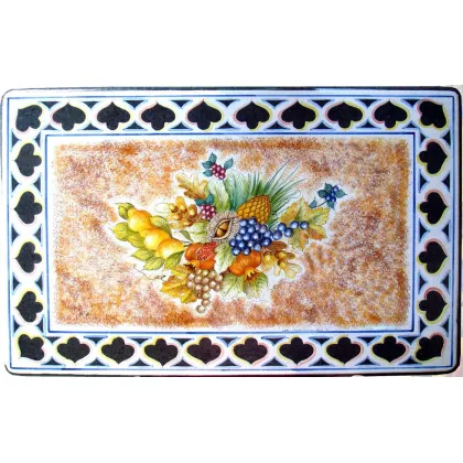 Zdjęcie Wyjątkowy blat do ogrodu wykonany z lawy wulkanicznej zdobiony motywem owoców - Ceramiche Valchida