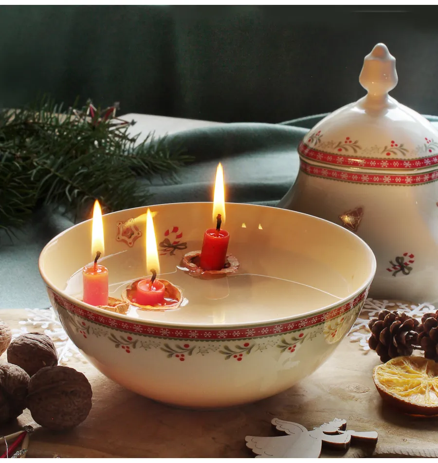 obrazek 3 Wyjątkowa miska z porcelany z kolekcji Christmas gingerbread – Leander