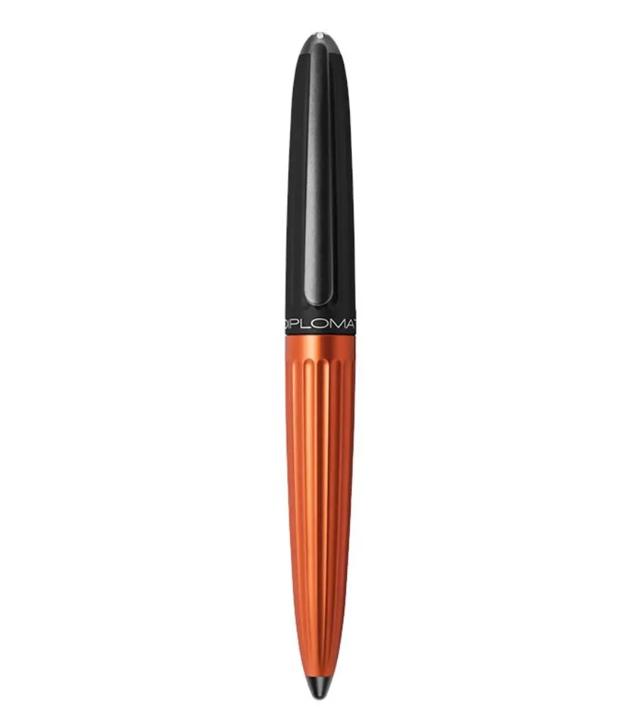 obrazek 2 Pióro wieczne DIPLOMAT Aero czarno/pomarańczowe, 14ct