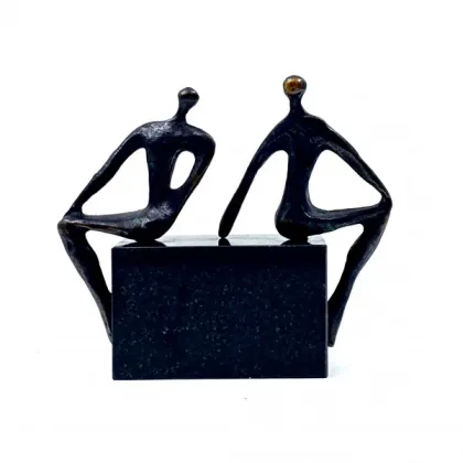 Zdjęcie Unikatowa statuetka z brązu