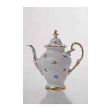 Zdjęcie Piękny dzbanek do kawy z porcelany