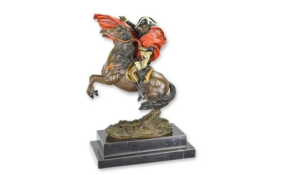 obrazek 1 Wyjątkowa rzeźba Napoleona na koniu z brązu