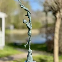 Picture Exclusive garden sculpture