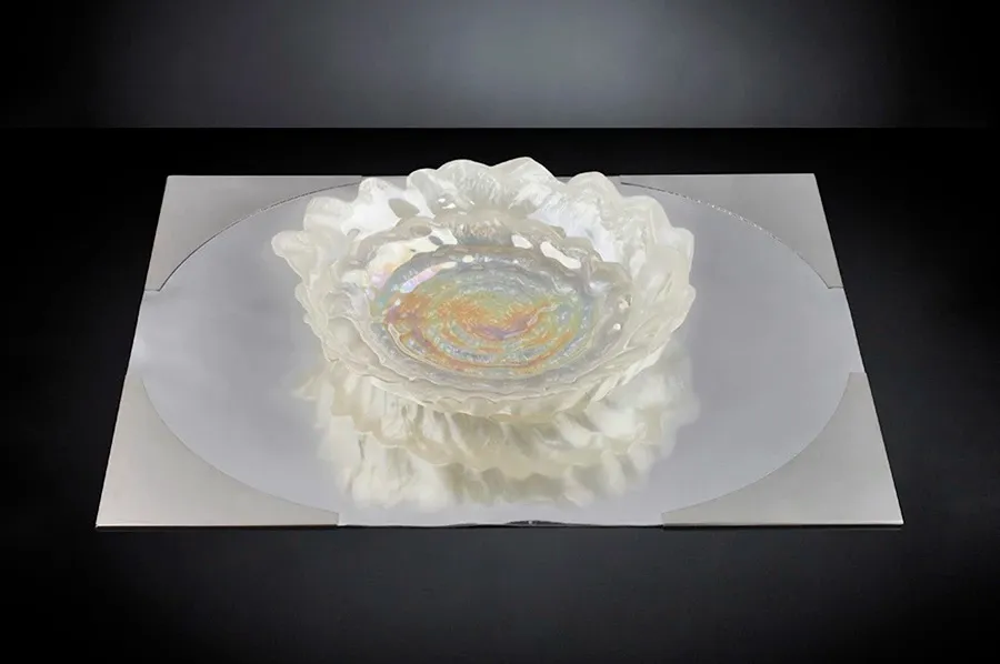 picture 1 Elite glass bowl in pearl white colour