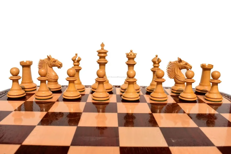 obrazek 6 Szachy z serii Rudra, wykonane z drewna bukszpanowego i padauk - The Chess Empire