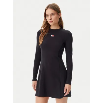 Zdjęcie Tommy Jeans Sukienka codzienna Badge DW0DW20666 Czarny Slim Fit