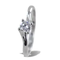 Picture Medium diamond ring with interwoven Valentine's Day setting