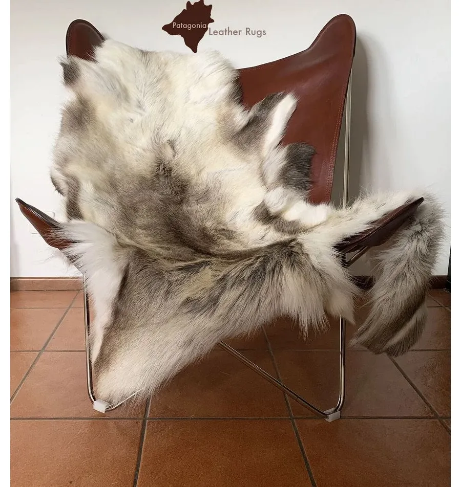 obrazek 1 Ozdobny dywan z naturalnej skóry renifera - 135x100 cm