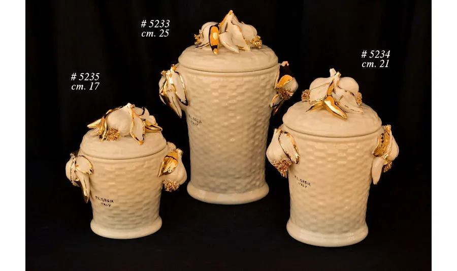 picture 1 Unique set of vases