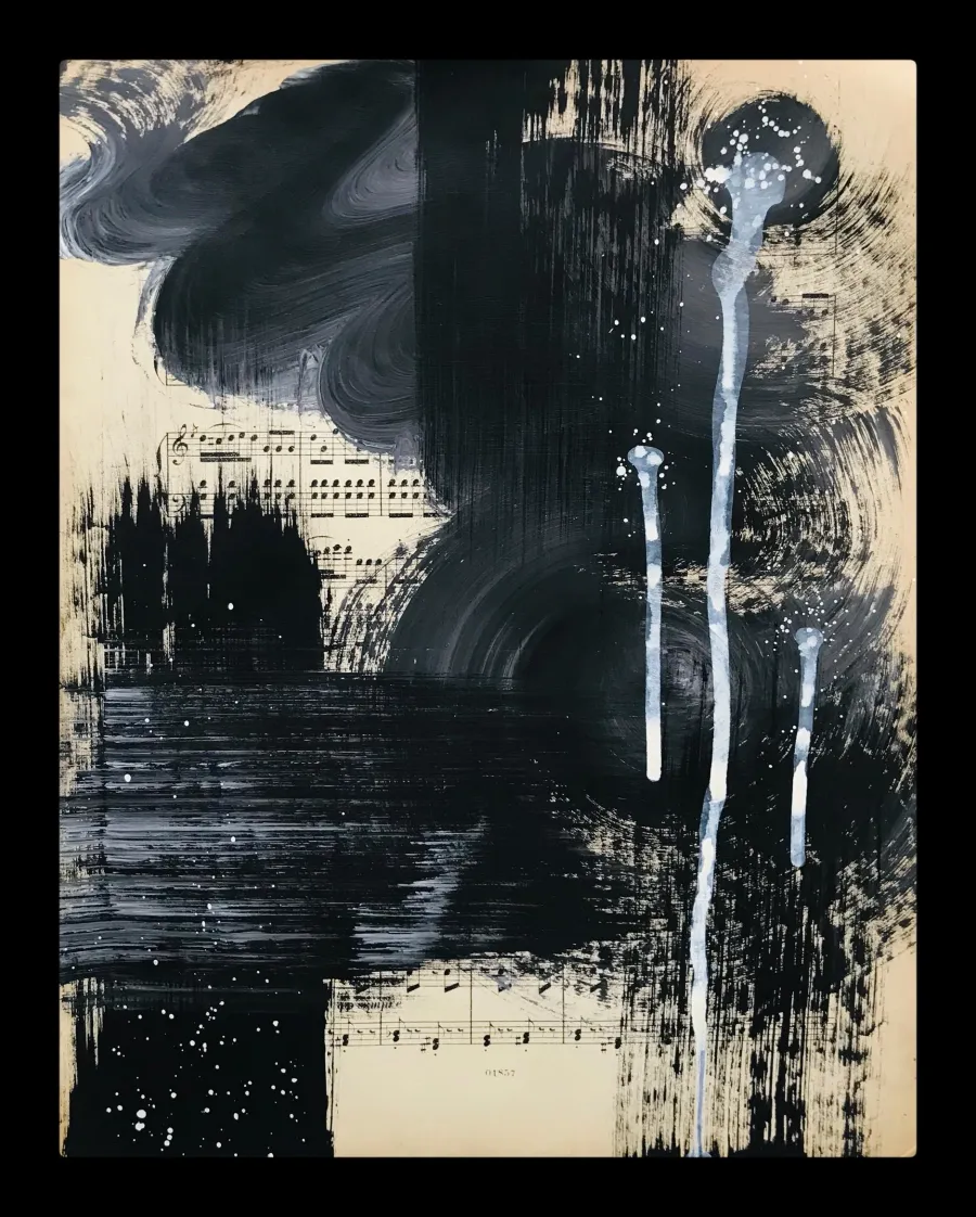 obrazek 1 Black no 16. Akryl na starych, archiwalnych nutach, 34 x 27 cm