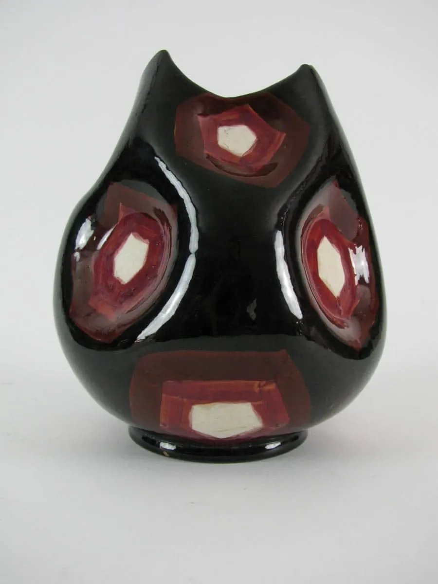 obrazek 1 Okrągły ceramiczny wazon na kwiaty z połowy XX wieku z ręcznie wykonanymi wnękami