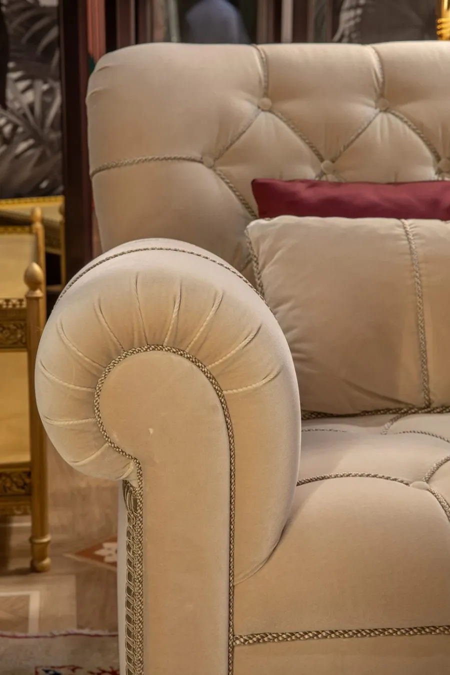 obrazek 4 Ekskluzywna włoska sofa do salonu