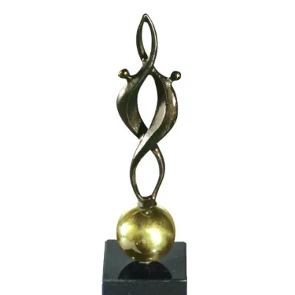 Zdjęcie Doskonała statuetka z platerowanego brązu