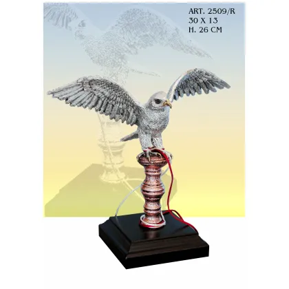 Zdjęcie Stylowa figura orła wznoszacego się do lotu