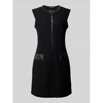 Zdjęcie Sukienka wełniana z ozdobnymi szwami